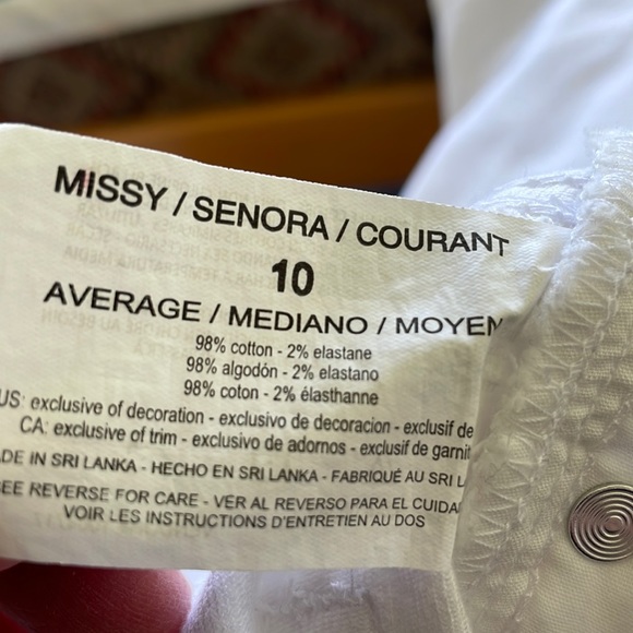 Gloria Vanderbilt Amanda jeans NWT - size 10 - Picture 11 of 13